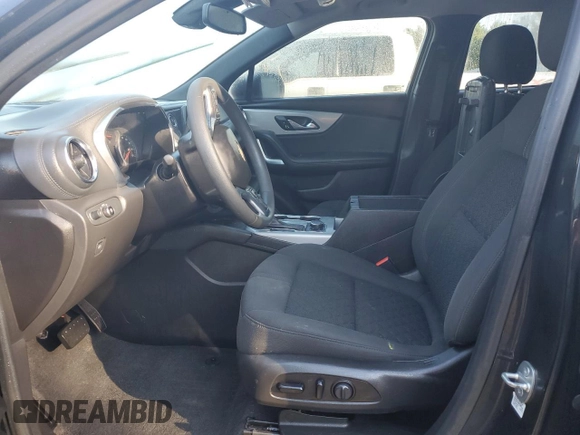 2021 Chevrolet Blazer LT z VIN 3GNKBCRS3MS521017, wystawiony jako Copart lot #46196965 z przebiegiem Nie podano mil oraz Nie do naprawy • Non repairable. Historia ofert i sprzedaży dostępna na DreamBid. Obrazek 7.