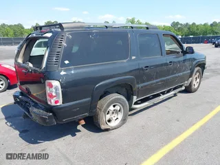 2002 Chevrolet Suburban LT with VIN 3GNFK16Z92G278272, listed as a IAAI auction lot 42073331 with 443,324 mi miles. Bid and sale history available at carsss.com. Image 4.