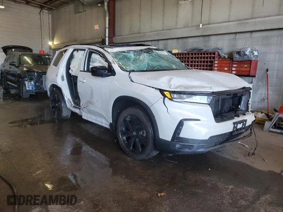 2025 Honda Pilot Black Edition with VIN 5FNYG1H93SB037720, listed as a Copart auction lot 46844755 with 0 mi miles and Non Repairable. Bid and sale history available at carsss.com. Image 4.