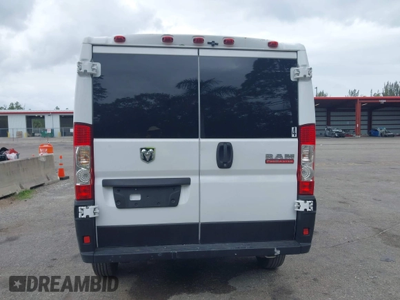 2017 Ram ProMaster Cargo z VIN 3C6TRVAG9HE546267, wystawiony jako IAAI lot #42180933 z przebiegiem 78 805 mil mil oraz . Historia ofert i sprzedaży dostępna na DreamBid. Obrazek 17.