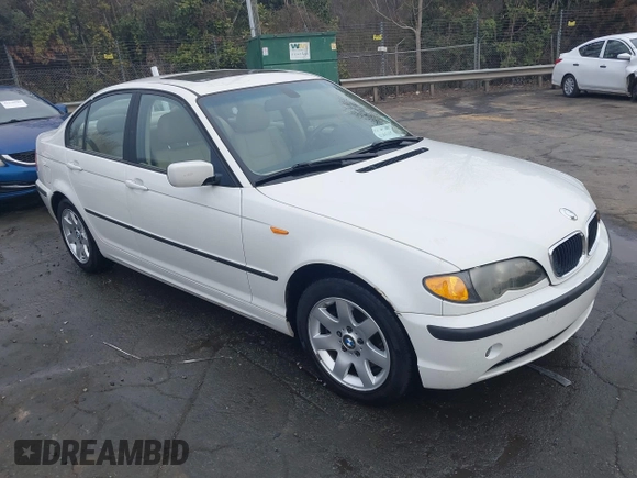 2003 BMW 3 Series 325i z VIN WBAEV33473KL58984, wystawiony jako IAAI lot #41495695 z przebiegiem 16 468 mil mil oraz . Historia ofert i sprzedaży dostępna na DreamBid. Obrazek 1.