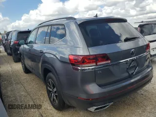 2022 Volkswagen Atlas SE with VIN 1V2DP2CA5NC509101, listed as a Copart auction lot 76972414 with 17,509 mi miles and Salvage title. Bid and sale history available at DreamBid. Image 2.