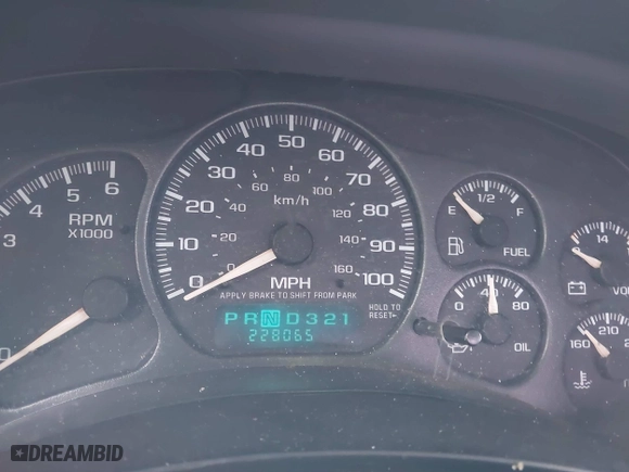 2002 Chevrolet Silverado 1500 LT with VIN 1GCEK19T02E240092, listed as a IAAI auction lot 41265722 with 228,065 mi miles. Bid and sale history available at carsss.com. Image 7.