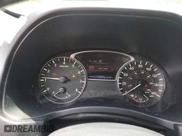 2016 Nissan Pathfinder SL with VIN 5N1AR2MM5GC625100, listed as a Copart auction lot 62683825 with 219,936 mi miles and Salvage title. Bid and sale history available at DreamBid. Image 9.