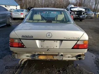 1992 Mercedes-Benz 300 z VIN WDBEB28E0NB554872, wystawiony jako Copart lot #82578764 z przebiegiem 382 968 mil mil oraz Nie do naprawy • Non repairable. Historia ofert i sprzedaży dostępna na DreamBid. Obrazek 6.