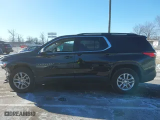 2020 Chevrolet Traverse LT Cloth with VIN 1GNEVGKWXLJ242835, listed as a IAAI auction lot 41251285 with 55,639 mi miles. Bid and sale history available at carsss.com. Image 14.