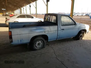 1988 Nissan Hardbody z VIN 1N6ND11S8JC370741, wystawiony jako Copart lot #84060304 z przebiegiem 131 488 mil mil oraz Tytuł czysty. Historia ofert i sprzedaży dostępna na DreamBid. Obrazek 3.