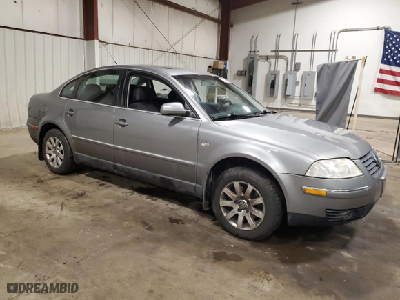2003 Volkswagen Passat GLS with VIN WVWPD63B53P283672, listed as a Copart auction lot 84268454 with 134,875 mi miles and Salvage Title. Bid and sale history available at carsss.com. Image 4.