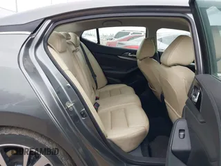 2017 Nissan Maxima SV with VIN 1N4AA6AP0HC432538, listed as a IAAI auction lot 41885882 with 91,474 mi miles and . Bid and sale history available at DreamBid. Image 8.