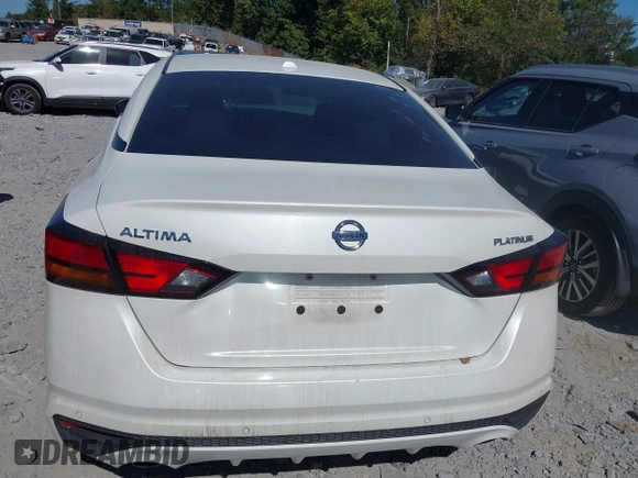 2020 Nissan Altima Platinum with VIN 1N4BL4FV3LC226469, listed as a IAAI auction lot 40570373 with 72,483 mi miles and . Bid and sale history available at carsss.com. Image 16.