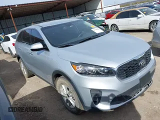 2019 Kia Sorento LX V6 with VIN 5XYPGDA56KG449546, listed as a IAAI auction lot 41728152 with 109,507 mi miles. Bid and sale history available at carsss.com. Image 1.