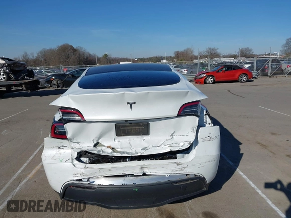 2023 Tesla Model Y Long Range with VIN 7SAYGDEE5PA094253, listed as a IAAI auction lot 41701966 with 29,458 mi miles and . Bid and sale history available at DreamBid. Image 16.