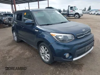 2017 Kia Soul + with VIN KNDJP3A55H7476291, listed as a IAAI auction lot 41622039 with 164,586 mi miles. Bid and sale history available at carsss.com. Image 1.