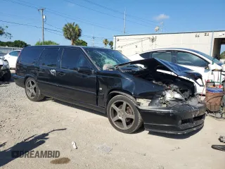 1998 Volvo V70 T5 with VIN YV1LW5344W2353792, listed as a Copart auction lot 55706394 with 209,247 mi miles and Salvage Title. Bid and sale history available at carsss.com. Image 4.