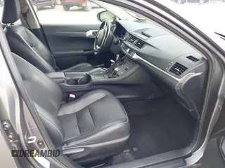 2012 Lexus CT 200h z VIN JTHKD5BH1C2063001, wystawiony jako IAAI lot #42329916 z przebiegiem 123 097 mil mil oraz . Historia ofert i sprzedaży dostępna na DreamBid. Obrazek 5.