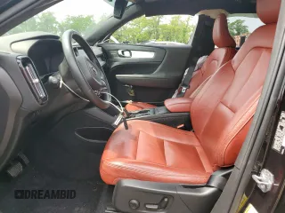 2019 Volvo XC40 Momentum with VIN YV4162XZ9K2009464, listed as a Copart auction lot 59635075 with 62,765 mi miles and Salvage title. Bid and sale history available at DreamBid. Image 7.