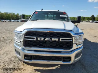 2021 Ram 2500 Tradesman with VIN 3C6UR5HLXMG532657, listed as a Copart auction lot 53042095 with 119,509 mi miles and Clean Title. Bid and sale history available at carsss.com. Image 5.
