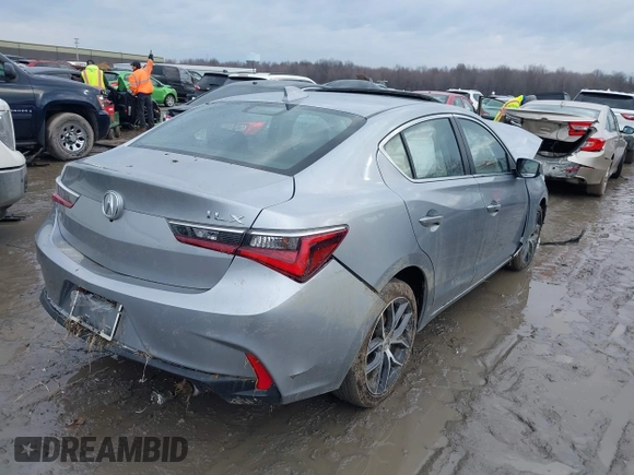2020 Acura ILX w/Premium Pkg with VIN 19UDE2F70LA005511, listed as a IAAI auction lot 41653952 with 28,853 mi miles. Bid and sale history available at carsss.com. Image 4.