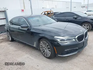 2017 BMW 7 Series 750i z VIN WBA7F0C31HGM22135, wystawiony jako IAAI lot #41919264 z przebiegiem 63 226 mil mil oraz . Historia ofert i sprzedaży dostępna na DreamBid. Obrazek 1.