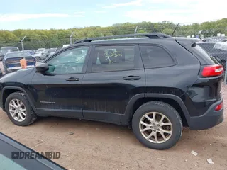 2016 Jeep Cherokee Sport with VIN 1C4PJMAB0GW175813, listed as a IAAI auction lot 42253052 with 98,840 mi miles and . Bid and sale history available at DreamBid. Image 14.