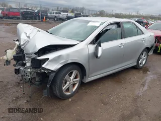 2013 Toyota Camry L with VIN 4T1BF1FK2DU649556, listed as a IAAI auction lot 41949078 with 1 mi miles. Bid and sale history available at carsss.com. Image 17.