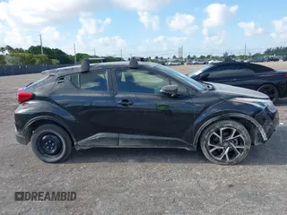 2021 Toyota C-HR LE z VIN JTNKHMBX6M1110579, wystawiony jako IAAI lot #42166873 z przebiegiem 39 759 mil mil oraz . Historia ofert i sprzedaży dostępna na DreamBid. Obrazek 13.