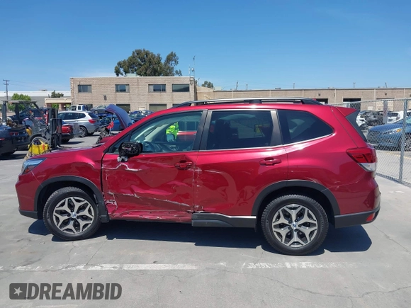 2021 Subaru Forester Premium z VIN JF2SKAJC6MH445546, wystawiony jako IAAI lot #42605027 z przebiegiem 56 712 mil mil oraz . Historia ofert i sprzedaży dostępna na DreamBid. Obrazek 13.