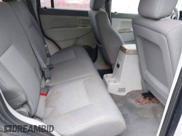 2008 Jeep Liberty Sport z VIN 1J8GN28K78W230816, wystawiony jako IAAI lot #42386840 z przebiegiem 113 004 mil mil oraz . Historia ofert i sprzedaży dostępna na DreamBid. Obrazek 8.