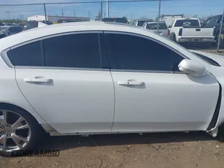 2014 Acura TL Advance z VIN 19UUA9F74EA001582, wystawiony jako IAAI lot #42058037 z przebiegiem 163 354 mil mil oraz . Historia ofert i sprzedaży dostępna na DreamBid. Obrazek 13.