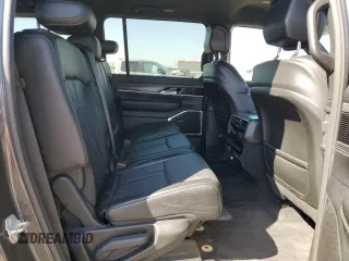 2024 Jeep Wagoneer Series II z VIN 1C4SJVBP9RS125786, wystawiony jako Copart lot #58515185 z przebiegiem 39 691 mil mil oraz Tytuł czysty. Historia ofert i sprzedaży dostępna na DreamBid. Obrazek 11.
