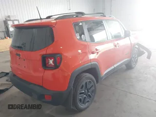2018 Jeep Renegade Sport z VIN ZACCJBAB0JPH92670, wystawiony jako IAAI lot #42469550 z przebiegiem Nie podano mil oraz . Historia ofert i sprzedaży dostępna na DreamBid. Obrazek 4.
