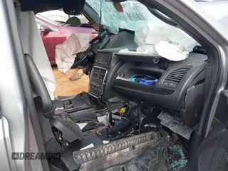 2019 Dodge Grand Caravan SE with VIN 2C4RDGBG3KR639447, listed as a IAAI auction lot 40960702 with Not Provided miles and . Bid and sale history available at DreamBid. Image 5.