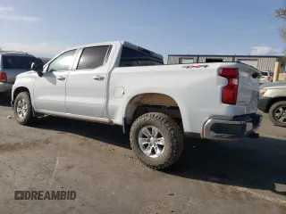 2021 Chevrolet Silverado 1500 LT z VIN 1GCUYDED6MZ150337, wystawiony jako Copart lot #51174215 z przebiegiem 118 941 mil mil oraz Szkoda całkowita • Salvage title. Historia ofert i sprzedaży dostępna na DreamBid. Obrazek 2.
