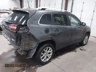 2016 Jeep Cherokee Latitude z VIN 1C4PJMCB1GW367092, wystawiony jako IAAI lot #41101266 z przebiegiem 96 500 mil mil oraz . Historia ofert i sprzedaży dostępna na DreamBid. Obrazek 4.