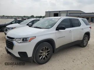 2019 Chevrolet Traverse LS z VIN 1GNERFKW3KJ287130, wystawiony jako Copart lot #51550675 z przebiegiem 67 964 mil mil oraz Szkoda całkowita • Salvage title. Historia ofert i sprzedaży dostępna na DreamBid. Obrazek 1.