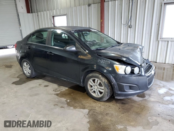 2014 Chevrolet Sonic LT z VIN 1G1JC5SH1E4118997, wystawiony jako Copart lot #70792334 z przebiegiem 166 691 mil mil oraz Szkoda całkowita • Salvage title. Historia ofert i sprzedaży dostępna na DreamBid. Obrazek 4.