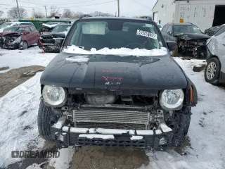 2020 Jeep Renegade Altitude with VIN ZACNJABB7LPL88119, listed as a Copart auction lot 45450135 with 101,600 mi miles and Clean Title. Bid and sale history available at DreamBid. Image 5.