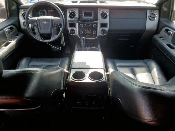 2017 Ford Expedition XLT with VIN 1FMJU1HT8HEA25610, listed as a Copart auction lot 61426525 with 141,409 mi miles and Salvage title. Bid and sale history available at DreamBid. Image 8.