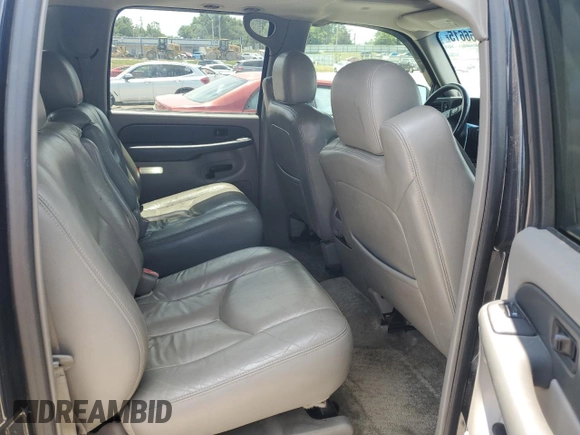 2003 Chevrolet Suburban LT with VIN 1GNFK16Z73J210407, listed as a Copart auction lot 62556615 with 231,529 mi miles and Salvage title. Bid and sale history available at DreamBid. Image 11.
