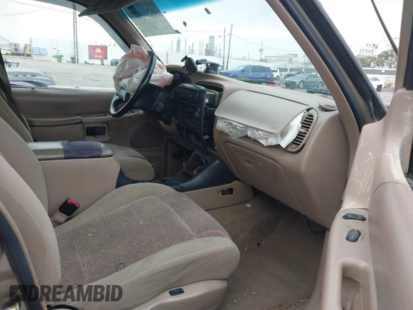 1998 Ford Explorer with VIN 1FMZU32X1WZA93411, listed as a IAAI auction lot 41368427 with 237,756 mi miles and . Bid and sale history available at DreamBid. Image 5.