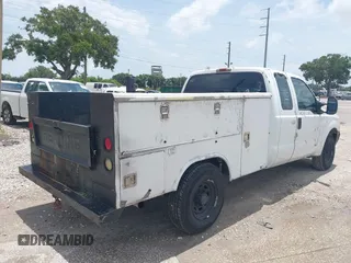 2001 Ford F-250 XL with VIN 3FTNX20L71MA26777, listed as a IAAI auction lot 42712362 with 318,429 mi miles and . Bid and sale history available at DreamBid. Image 4.