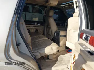 2006 Lincoln Navigator Luxury with VIN 5LMFU28556LJ11069, listed as a IAAI auction lot 41336059 with 117,003 mi miles. Bid and sale history available at carsss.com. Image 8.