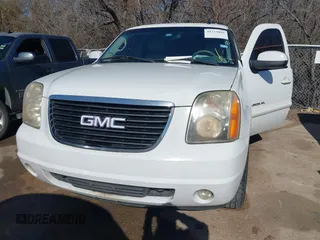 2007 GMC Yukon XL SLT z VIN 1GKFC16087R417052, wystawiony jako IAAI lot #41753046 z przebiegiem 275 008 mil mil oraz . Historia ofert i sprzedaży dostępna na DreamBid. Obrazek 6.