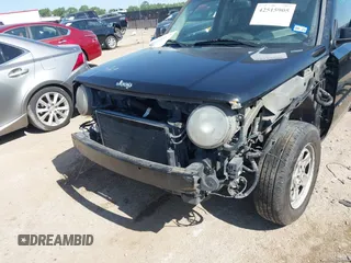 2016 Jeep Patriot Sport with VIN 1C4NJPBA7GD669757, listed as a IAAI auction lot 42515905 with 176,553 mi miles and . Bid and sale history available at DreamBid. Image 6.