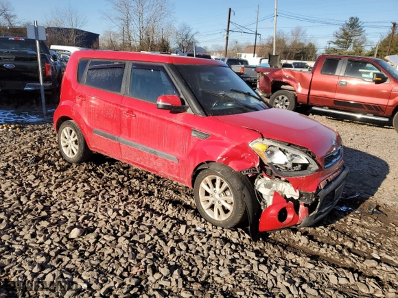 2013 Kia Soul + with VIN KNDJT2A61D7584481, listed as a Copart auction lot 87702205 with 89,036 mi miles and Salvage Title. Bid and sale history available at carsss.com. Image 4.