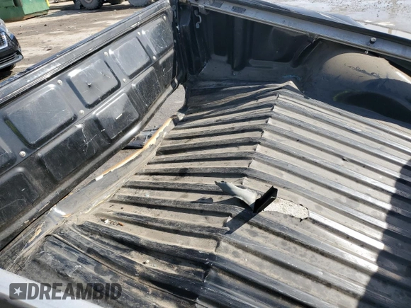 2001 Toyota Tacoma z VIN 5TENL42N81Z750762, wystawiony jako Copart lot #88701015 z przebiegiem 284 557 mil mil oraz Nie do naprawy • Non repairable. Historia ofert i sprzedaży dostępna na DreamBid. Obrazek 10.