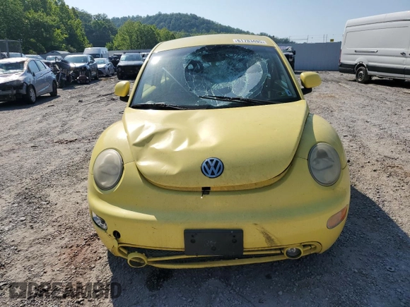 1999 Volkswagen Beetle GLS with VIN 3VWCA21C1XM414360, listed as a Copart auction lot 61783495 with 140,600 mi miles and Salvage title. Bid and sale history available at DreamBid. Image 5.