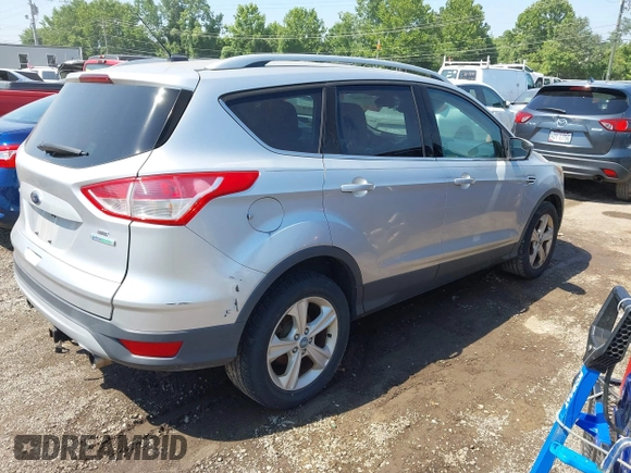 2013 Ford Escape SE z VIN 1FMCU0GX4DUA52665, wystawiony jako IAAI lot #42815684 z przebiegiem 248 336 mil mil oraz . Historia ofert i sprzedaży dostępna na DreamBid. Obrazek 4.