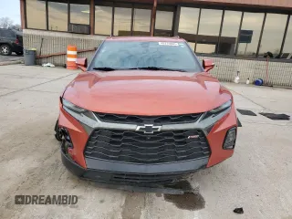 2021 Chevrolet Blazer RS z VIN 3GNKBERSXMS544435, wystawiony jako Copart lot #49710865 z przebiegiem 57 321 mil mil oraz Szkoda całkowita • Salvage title. Historia ofert i sprzedaży dostępna na DreamBid. Obrazek 5.