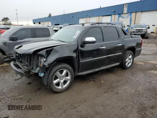 2012 Chevrolet Avalanche LTZ with VIN 3GNTKGE7XCG173005, listed as a Copart auction lot 46259105 with 186,132 mi miles and Salvage Title. Bid and sale history available at carsss.com. Image 1.